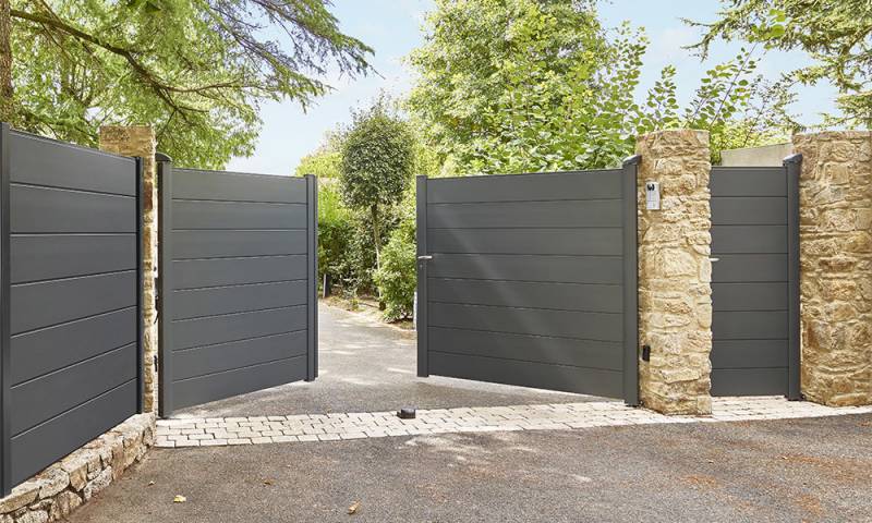 Entreprise spécialisée dans l'installation de portail aluminium battant à Martigues